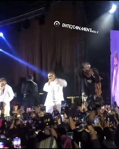 51K views · 2.3K reactions | Don Jazzy, Phyno & the Mavin crew turned up for Johnny Drille at his sold out show in Lagos last night  | Entertainment Daily | Facebook