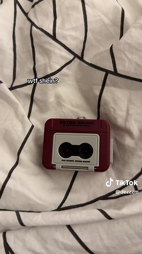 The word “cassette” can have several meanings depending on the context, but in general, it refers to a compact container that holds something inside and is designed to be easily used or replaced. One of the most common meanings is an audio cassette. This is a small plastic case containing magnetic tape used to record and play sound, such as music or voice recordings. Audio cassettes were very popular in the late 20th century before digital formats replaced them. Similarly, video cassettes (like