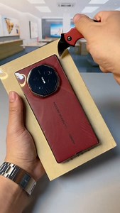 1.1K views · 12K reactions | Far ahead of Huawei's foldable screen mobile phone | Trendy Tech Review | Facebook