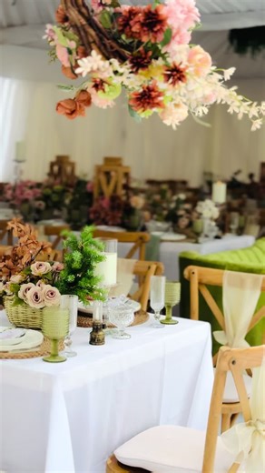 Stunning Wedding Introduction Table Setup for Claire