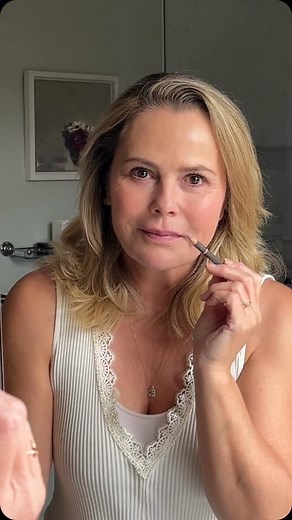 This simple trick to perfectly line your lips works like a charm 👌⁠ ⁠ Simply purse your lips, and run the liner through the centre.⁠ ⁠ Perfectly lined lips in one easy motion. | Liz Earle Wellbeing