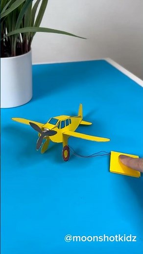Papel model airplane