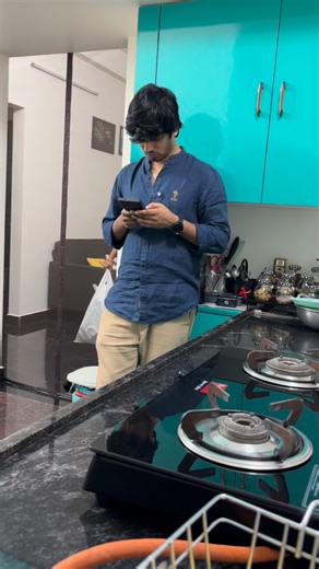 haritha Bhargavi on Instagram: "My wife’s patience level: loading… error 404 😡😡😡 #reelsinstagram #husbandandwife #hariharitha #funnyvideos #funnymeme"