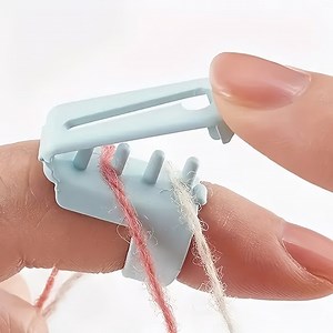 Make crocheting & knitting easy with our Yarn Guide Ring!😮 Say goodbye to the hassle of wrapping yarn around your finger and get even tension, relieve your finger pressure!🧶🥰 | Pluvia