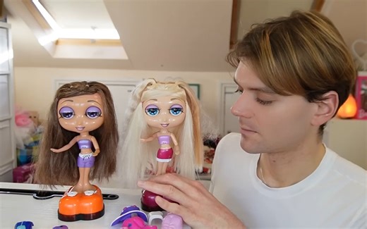 DIVA STARZ娃娃历史介绍