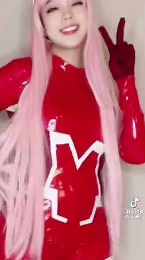 Zero Two Cosplay