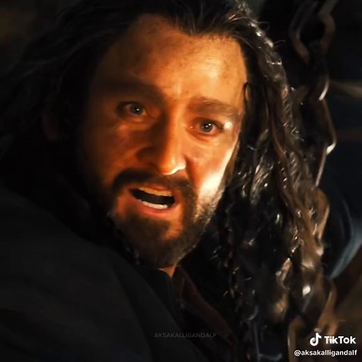 Smaug vs Thorin: Epic Battle in The Hobbit Universe