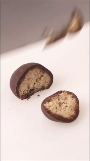 Meet ChocoMan Spin Pro: upgraded chocolate panning with heat control, purified air, and speed!