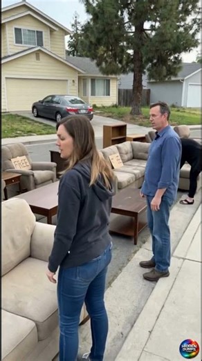 I Can’t Believe These Sofas Were FREE… Entire Street of Furniture! 🤯