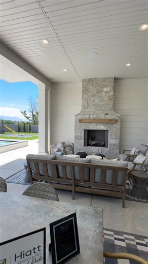 73K views · 2K reactions | Take a moment and soak in this view. Build @hawthorn.homes Architect @carrickhomedesign Designer @fourchairsfurniture Seen in @uvparade  @buildingutah ✨follow @buildingutah for more home and design inspiration Views Backyard #homeinspo #Utah #mountains #backyard | Building Utah | Facebook