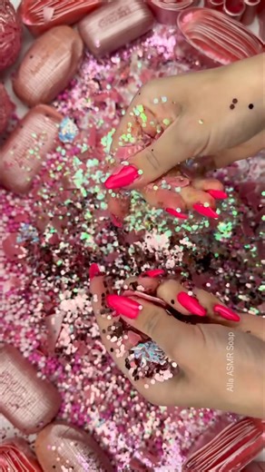 ASMR SOAP WITH GLITTER: Sparkly & Soothing! ✨🧼 Relájate con los sonidos suaves y satisfactorios de este ASMR de jabón con glitter. Perfecto para calmar la mente y disfrutar de una experiencia única. ✨ #SoapRelax #ASMRSoap #SoapRelax #ASMRTriggers #SoapWithGlitter #OddlySatisfying #SatisfyingSounds #GlitterSoap #RelaxingASMR #SparkleASMR #CalmingVibes | Alla Asmr Soap