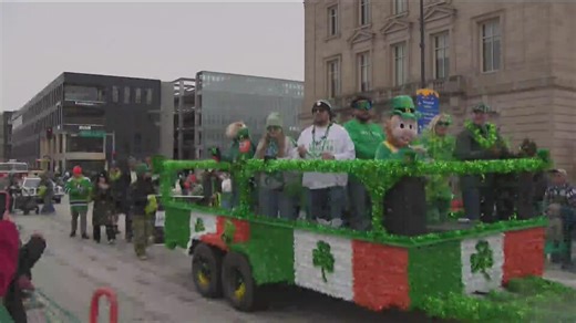 St. Patrick’s Day parade draws crowds in Des Moines despite cold weather - NewsBreak