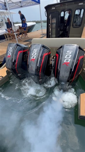 2.8K views · 1K reactions | 1,500 horsepower RIB by @rafnar_hellas 勞 Can you guess her top speed? ⏱️  Download the Boat Trader app to browse listings! #boat #engine #horsepower #RIB #boatlife #boattrader #rafnar #rafnarhellas | Boat Trader | Facebook