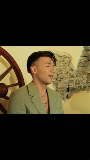 Jan Bendig Láska emotions clip — heartfelt fan reaction