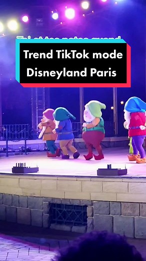 Cette musique .. 😍 #disneylandparis #disneycaracter #trend #jerusalema #humour #blancheneigeetles7nains #danse