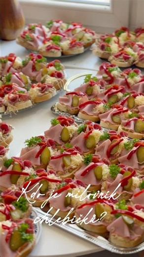 Chlebíčky, kam se podíváš! Jaký máte nejraději? ❤️Recept na pařížský salát v popisku. #chlebicky