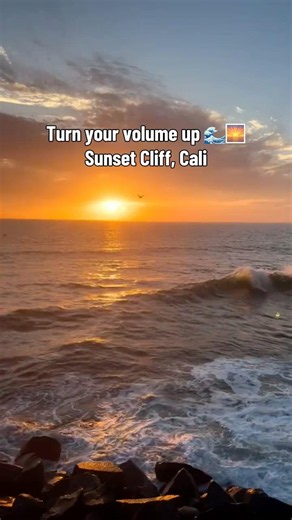 Sunset Cliffs San Diego — Waves, Wind & Golden Hour 🌊🌅