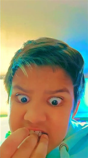 Squid game song with teeth