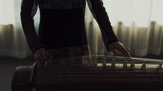 aus on Instagram: "@ausmusik new single 'Tsuyu' from the forthcoming album Eau out today. 奥野楽による箏をフィーチャーしたausのプロジェクト&新作「Eau」が12/12 EM RECORDS/FLAUよりリリース、本日2ndシングル「つゆ」が公開です。 そして来年1/17(土)大森・圓能寺でリリース記念イベントも開催決定しました。共演にOSCILATIN CIRCUITでも知られる磯田健一郎さん @ken_isoda をお迎えしてお送りします。 The debut album Eau will be released on December 22 via @em_records_japan @flau__ pre-order the album & stream 'Tsuyu' 🔗 in bio. 'Tsuyu' video: Tao Tajima starring: Eden Okuno"