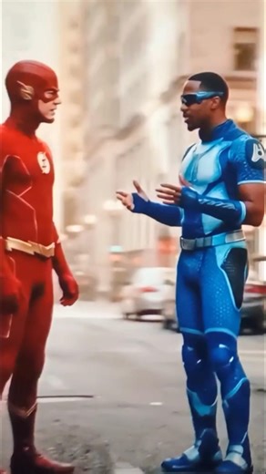 flash versus a train awesome #youtubeshorts #marvel