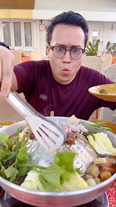 14K views · 459 reactions | Mai Thai Restaurant မှာ Halal နူကထ သွားစားမယ်။  တစ်ယောက်စာ ဈေး က ၂၂၀၀၀+++ ဖြစ်ပါတယ်။ ဆိုင်လိပ်စာ - အနောက်ရွှေဂုံတိုင်5လမ်း၊ ဗဟန်းမြို့နယ်။ #OuanTv #food #foodvlogger #yangonMyanmar #halalfood | Ouan Tv | Facebook