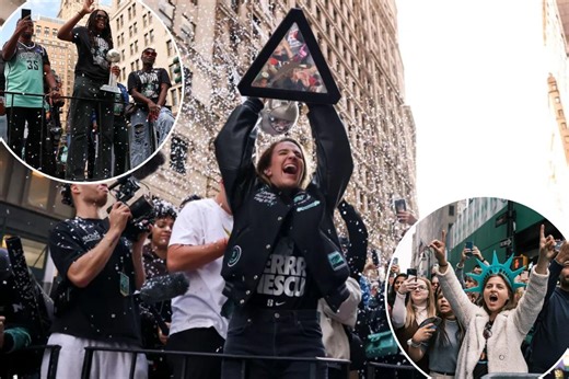 Liberty fans go crazy at NYC parade celebrating WNBA champs