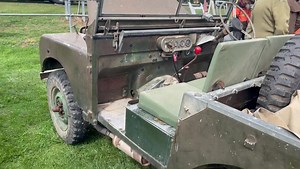 Made it to Cooma, along with 700 plus old Land Rovers! This is a bushmechanics dream. | Roothy