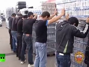 2.5M views · 57K shares | ECCO come avvengono i controlli dei migranti IN RUSSIA... Vuoi che siano anche così in ITALIA? COMMENTA e CONDIVIDI !! | Adesso Basta | Facebook