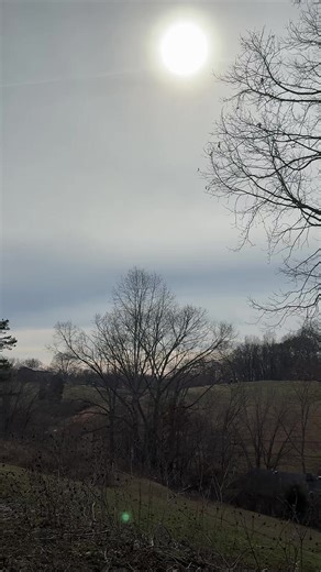 Jamie (@jamie_robbinscomer)’s videos with The View - Between the Dots