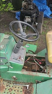 Adjustable Steering 40 Year old Tractor #automobile #lawnmowingbusiness #lawnmower