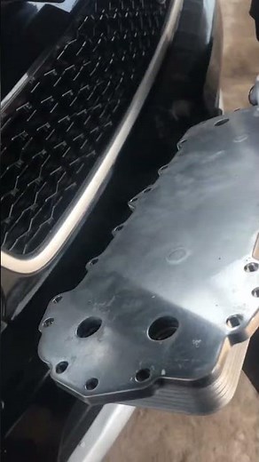 Engine oil cooler 5.0 Range Rover: 2010-2015