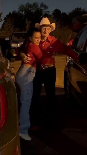 The most anticipated hug: Grandpa comes home with a welcome party 🎉❤️