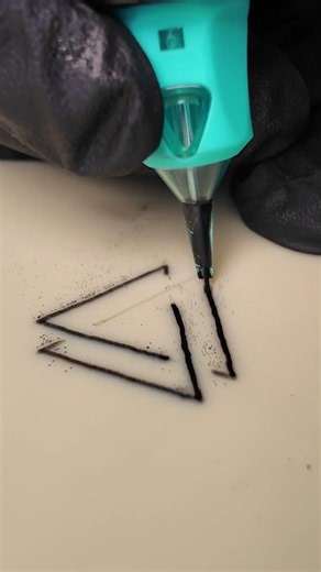Why Are Tattoo Artists Watching This Triangle? 👀 #tattoo #tattooshorts #tattooartist