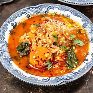 NEW! Tuscan Farro Soup with white beans! RECIPE: https://www.themediterraneandish.com/tuscan-farro-soup/ Easy, healthy and budget-friendly! | The Mediterranean Dish