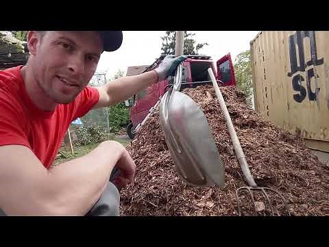 The 2 Most Important Tools to Transform Your Yard with Wood Chips
