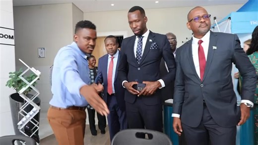 𝐇𝐄𝐋𝐈𝐍𝐀 𝟐𝟎𝟐𝟓 𝐂𝐎𝐍𝐅𝐄𝐑𝐄𝐍𝐂𝐄 𝐇𝐄𝐋𝐃 𝐈𝐍 𝐁𝐎𝐓𝐒𝐖𝐀𝐍𝐀 𝐖𝐀𝐒 𝐒𝐔𝐂𝐂𝐄𝐒𝐒𝐅𝐔𝐋 We thank all scientists, health care professionalss and other stakeholders who made the 2025 Health Informatics Association (HELINA) conference held in Botswana this past week, a success. We appreciate the knowledge, skills, lessons and experiences that you shared. Our health system will definitely benefit from your contributions. #HealthyBotswana #UniversalHealthCoverage | Ministry of Health,Bo