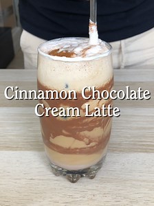 Cinnamon Chocolate Cream Latte — Receta de café frío con NESCAFÉ