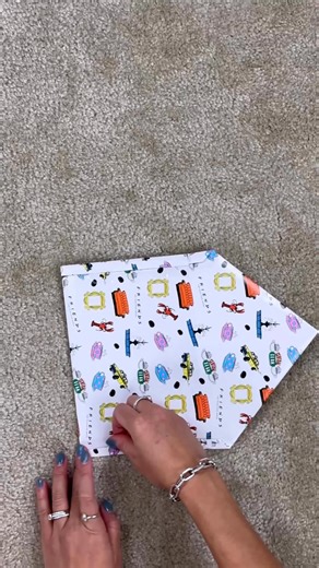 248K views · 1K reactions | How to wrap a gift card #giftwrapping #wrappinghacks #wrappinghacks | Lennia McCarter | Facebook