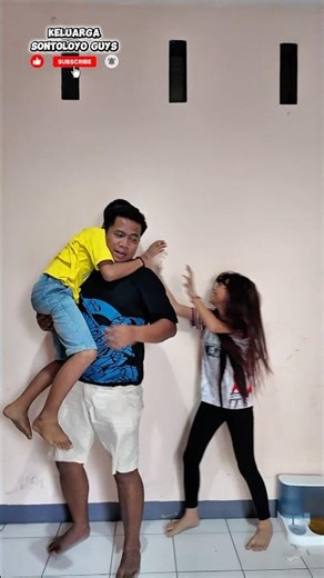 Rumah ‪@AkashzioTwin‬ diserakin #keluargasontoloyoguys #trending #youtubeshorts #shorts #comedy