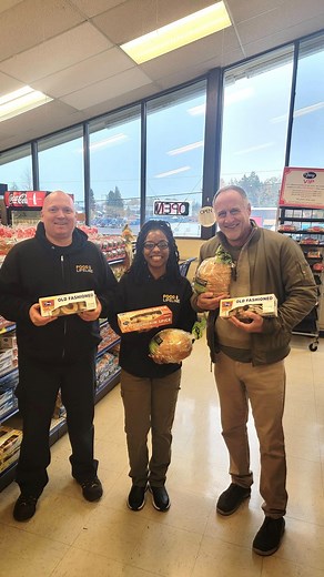 44 reactions · 3 comments | We are happy to announce that Franz has partnered with @foodlifeline, a non-profit based in Western Washington on a mission to end hunger. This week we are kicking off weekly donations in the Seattle area! We are so happy to give back to our community! | Franz Bakery | Facebook