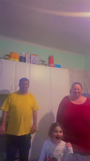 Geoffrey Hoare (@geoffrey.hoare)’s videos with Casper Cha-Cha Slide - 《vanessa》