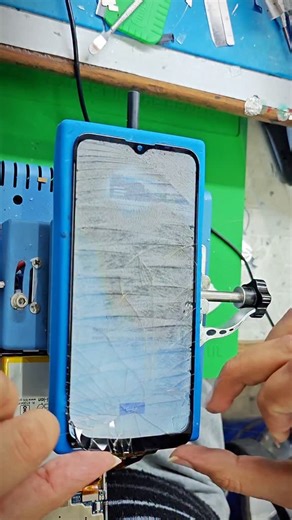 display fixing on Instagram: "Lcd Display Heating Black Spots Cleaning #MobileRepair #DisplayFix #TechReels #SatisfyingVideos #ViralReelsmobilerepair techreels viraltech DIYFix dailymotivation viralreelsシ satisfying reelsviral > viralreels > mobile repairing reels smarthome inspiration motivation viral trending"