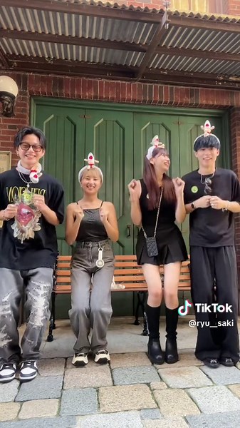 ユニバーサル・ワンダーランドUSJのたいりん&りゅうさきカップルによるおすすめコスメレビュー