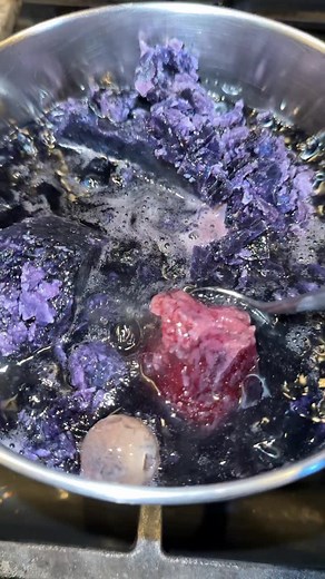 459K views · 4.7K reactions | 﫠 ahhh finally MELTING all of my crystal candy!! come back tmr to see them all come out of their molds  #crystalcandy #gems #diy #melting #agar #kohakutou #agarjelly #asmr #crunch #fblifestyle | Linder Surprise | Facebook