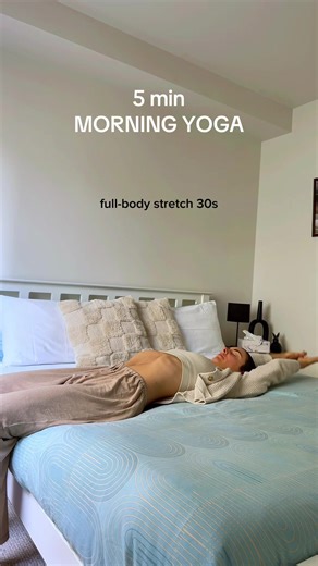 7 Beginner Yoga Moves to Relieve Morning Stiffness