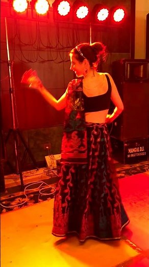 Dress made out of a Sari for an Indian Wedding ✂️💃