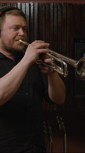 Tero Lindberg - The Golden Trumpet with AR Resonance Mouthpiece - Gonna Fly Now😍 . . . . . #trumpetlovers #trumpet #trompeta #trompete #billconti #maynardferguson #top #arresonance #terolindberg #gonnaflynow #trumpetmaster #rockybalboa #rocky #oscar #great | Trumpet Lovers