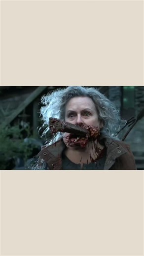 Jectro on Instagram: "Where is scary 日本利用压电瓷砖将脚步转化为电能。这些瓷砖捕捉来自你脚步的动能。当你行走时，你的重量和动作会对瓷砖产生压力。瓷砖会轻微弯曲，从而产生机械应力。瓷砖内部的压电材料将这种应力转化力电能。每一步都会产生少量电荷，而数百万步结合在一起就能产生足够的电力来驱动LED 灯、数字显示屏和传感器。在像涩谷车站这样繁忙的地方，每天大约有240万个脚步为这一系统作出贡献。 这些电能可以被储存或立即使用，从而减少对传统电力来源的依赖，并支持可持续的城市基础设施。 这种方法将日常运动转化为实用的可再生能源 ＃日本 ＃事实 ＃历史oo"