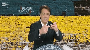 Crozza, la prima imitazione del Premier Giuseppe Conte | VIDEO