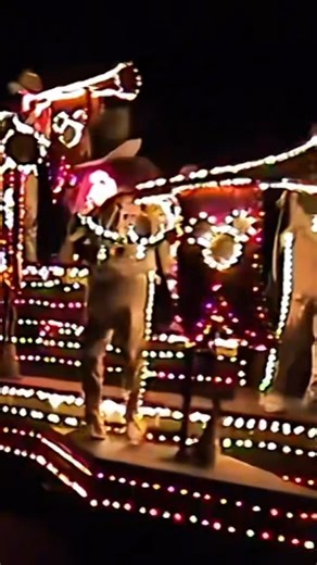 See WDW! on Instagram: "The SpectroMagic Parade at the Magic Kingdom! The scary clowns were my favorite. #throwbackthursdayy"